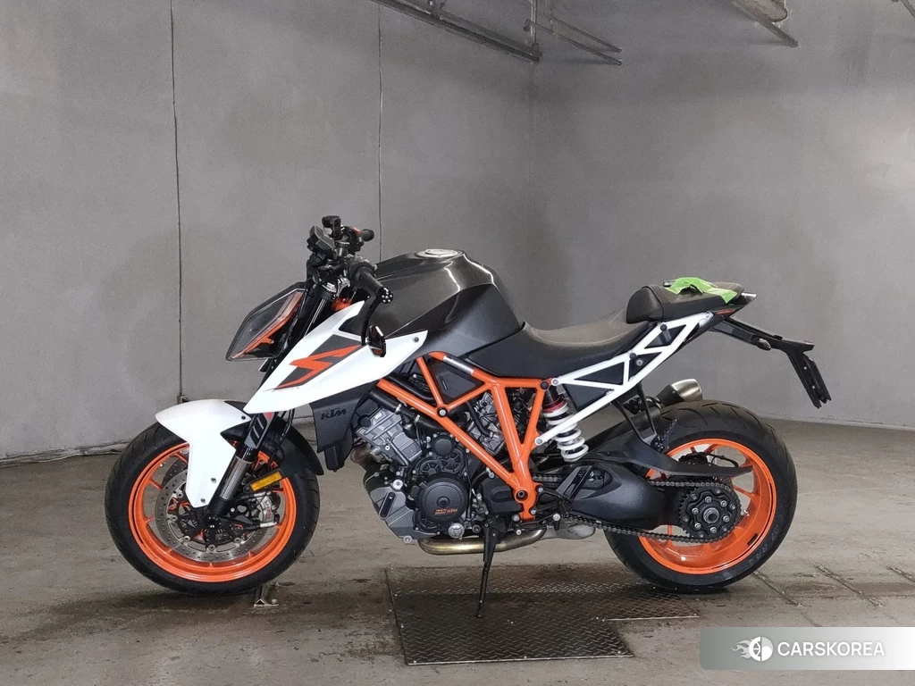 Проданный KTM 1290 SUPER DUKE R 2018 из Японии, фото 2