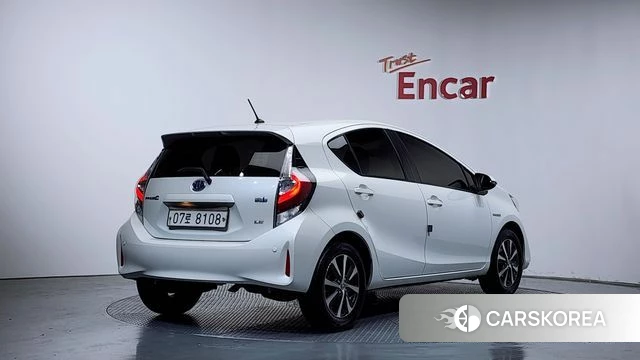 Toyota Prius C id 4285555 из Кореи 12