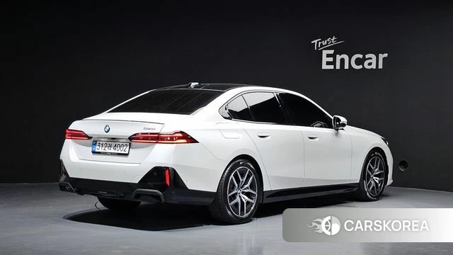 BMW 5 Series (G60) id 4413692 из Кореи 12