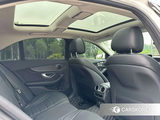 Mercedes-Benz Class C id 4208720 из Китая 12