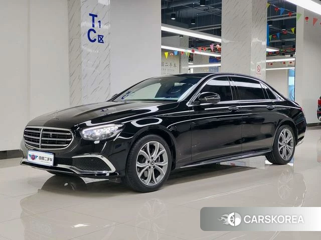 Mercedes-Benz E-class 2023 Черный из Китая, фото 3