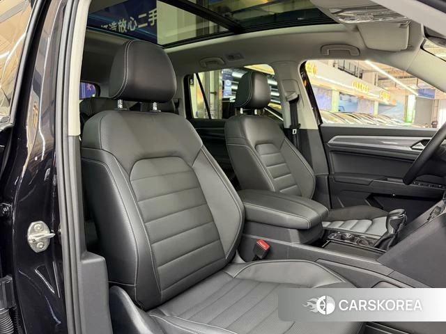 Volkswagen Tourang 2021 Черный из Китая, фото 6