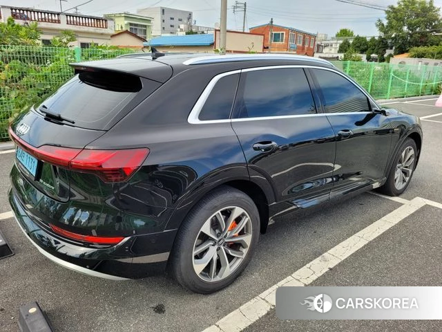 Audi e-Tron 2020 Черный из Кореи, фото 6