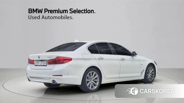 BMW 5 Series (G30) 2018 Белый из Кореи, фото 5
