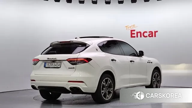 Maserati Levante id 3065990 из Кореи 12