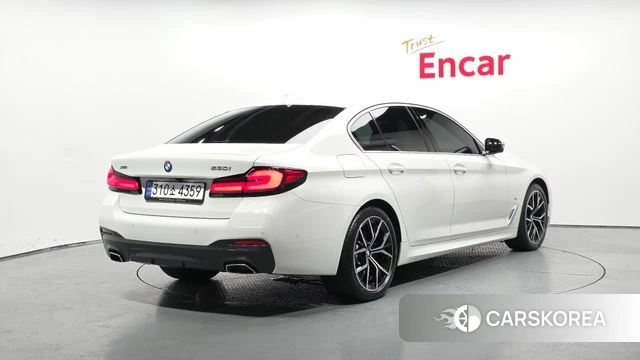BMW 5 Series (G30) id 4480954 из Кореи 12
