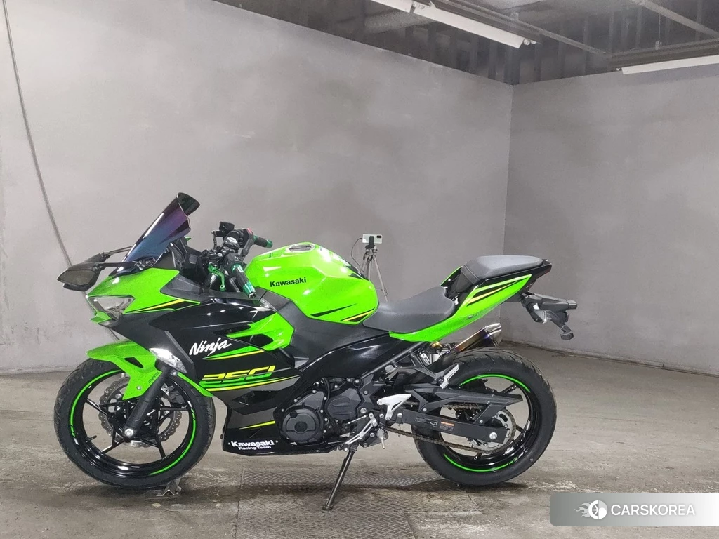 Проданный Kawasaki NINJA 250 2018 из Японии, фото 2
