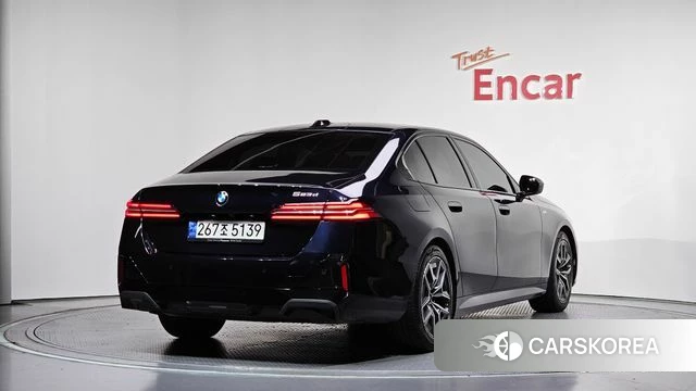 BMW 5 Series (G60) id 4505789 из Кореи 12