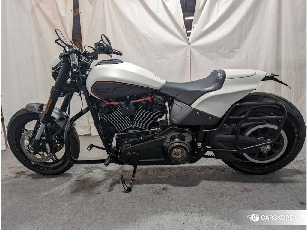 Проданный Harley-Davidson Softail FXDRS1870 114 2019 из Японии