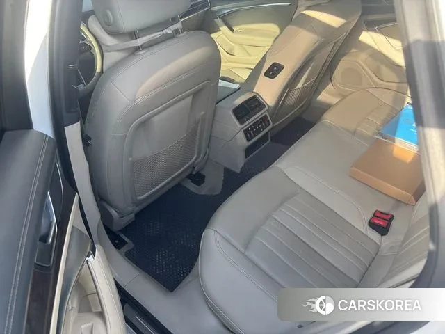 Audi A6 (C8) 2021 Белый из Кореи, фото 2