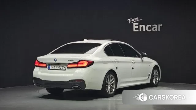 BMW 5 Series (G30) id 3307451 из Кореи 12