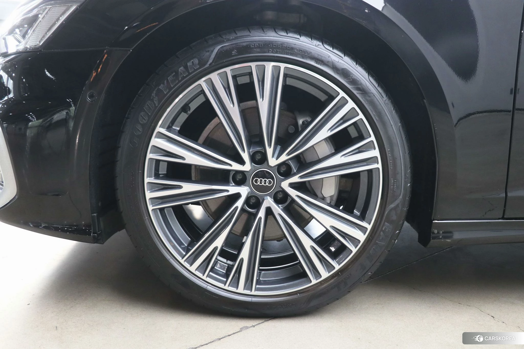 Audi A6L id 4467595 из Китая 12
