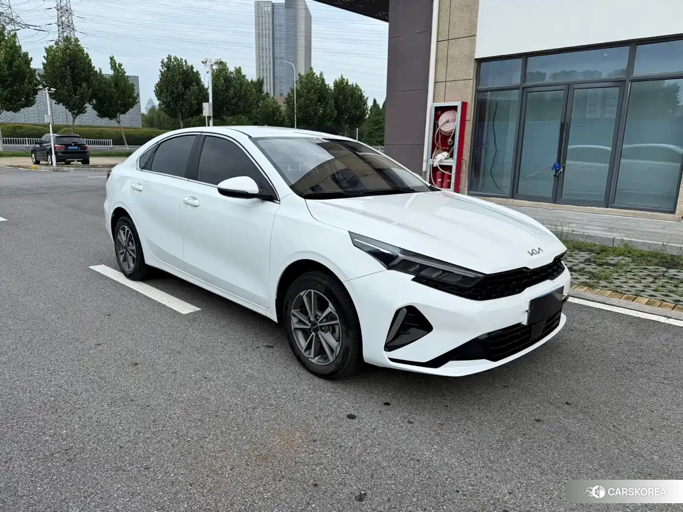 Kia K3 2023 Белый из Китая, фото 2