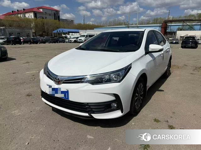 Toyota Corolla 2018 Белый из Китая, фото 2