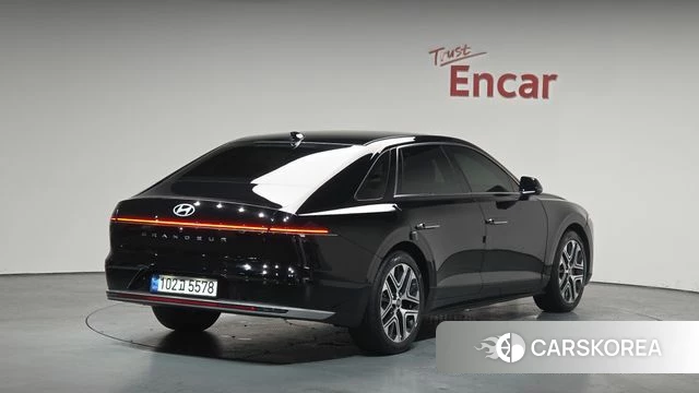 Hyundai Grandeur (GN7) id 3915037 из Кореи 12