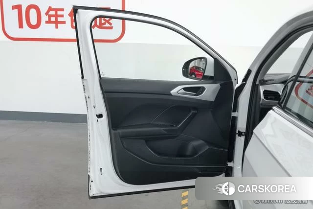 Volkswagen Exploring the shadow id 4272376 из Китая 12