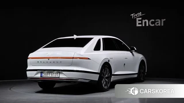 Hyundai Grandeur (GN7) id 3770482 из Кореи 12