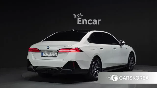 BMW 5 Series (G60) id 3512056 из Кореи 12