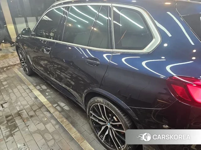 BMW X5 (G05) 2022 Черный из Кореи, фото 4