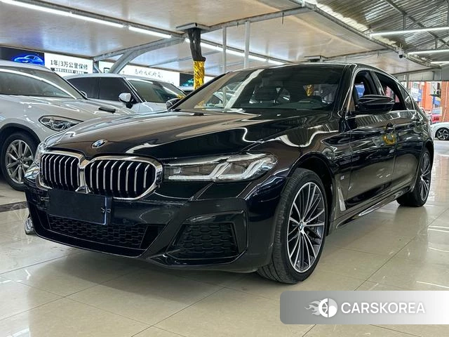 BMW 5 series 2022 Черный из Китая, фото 2