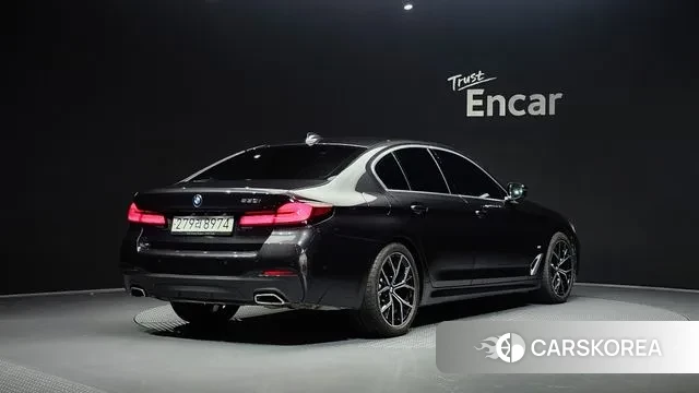 BMW 5 Series (G30) id 3366623 из Кореи 12