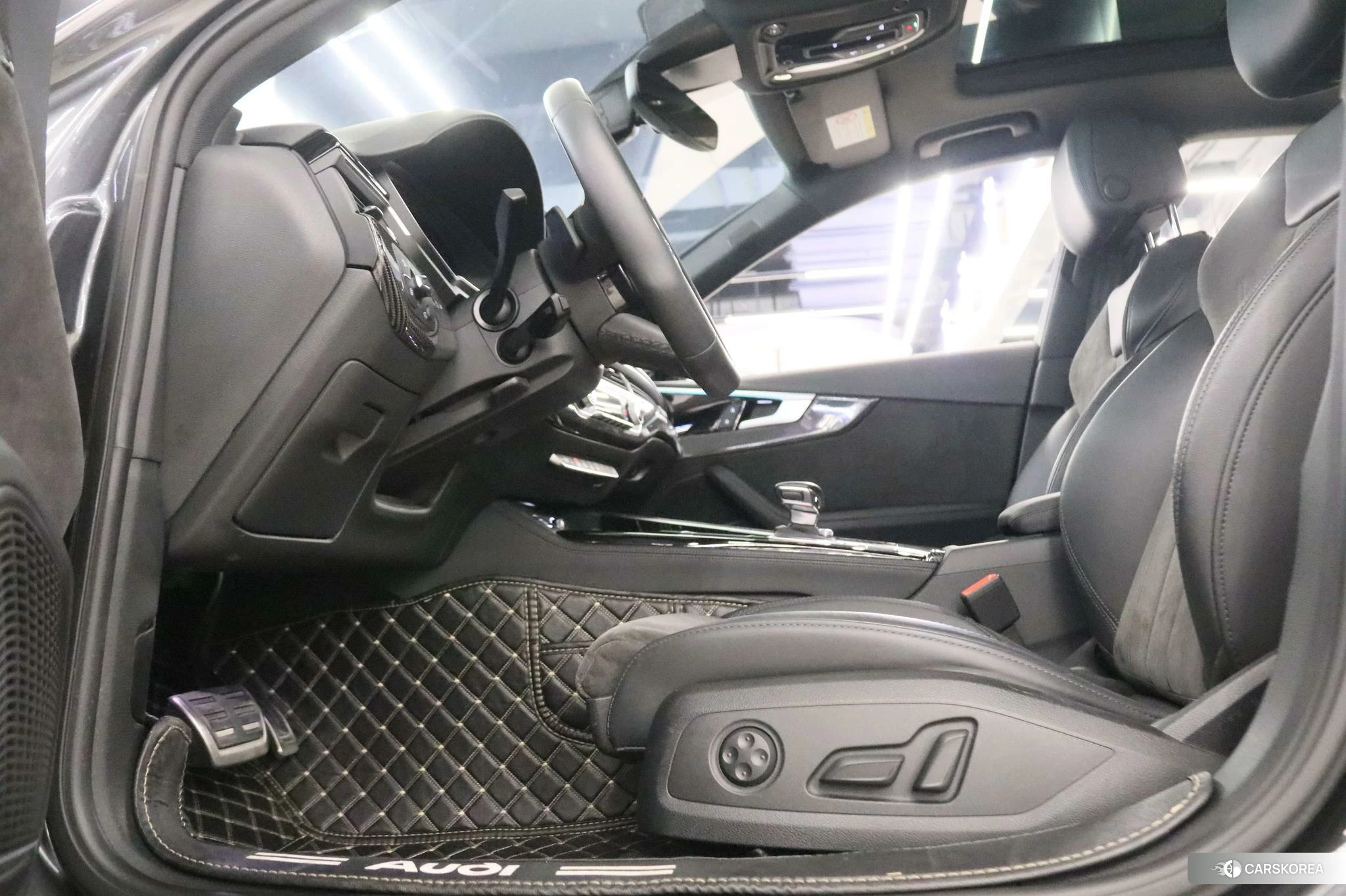 Audi A4L id 4420896 из Китая 12