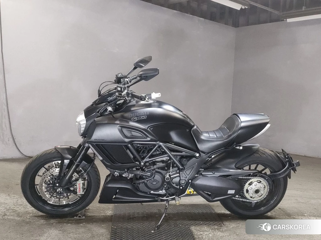 Проданный Ducati DIAVEL 2014 из Японии, фото 2