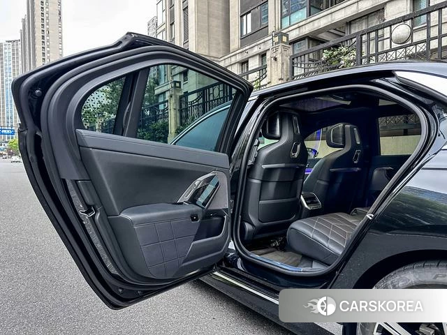 BMW 7 series id 4275599 из Китая 8