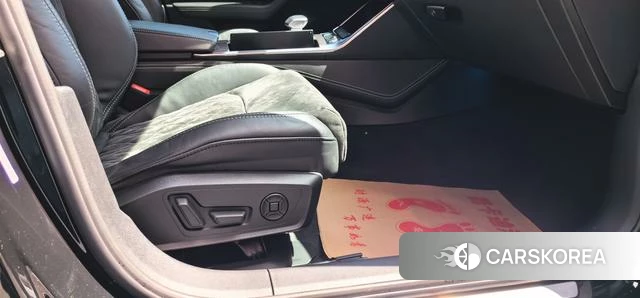 Audi A6L id 4261600 из Китая 12