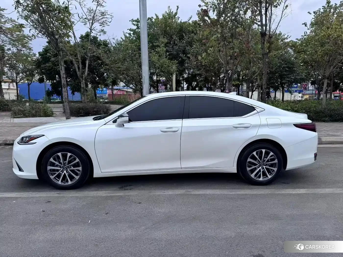 Lexus ES 2023 Белый из Китая, фото 2