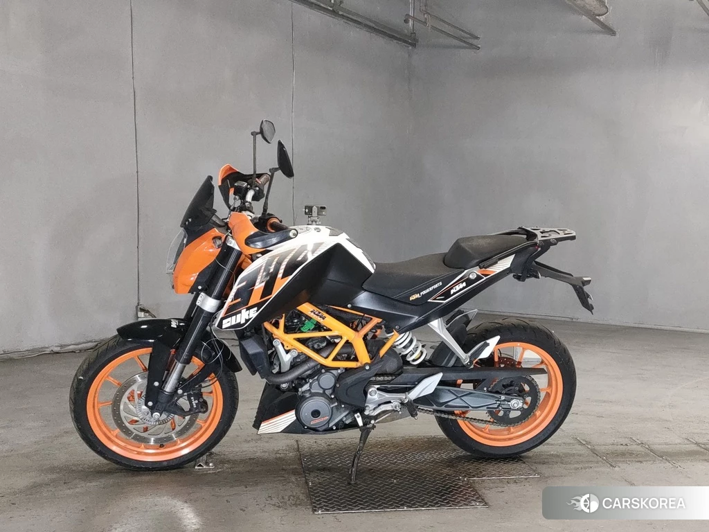 Проданный KTM 390 DUKE 2013 из Японии, фото 2