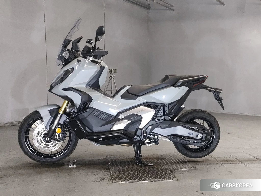 Проданный Honda X-ADV 750 2023 из Японии, фото 2