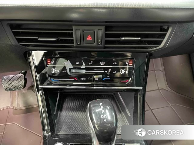 Volkswagen Passat id 4299447 из Китая 12