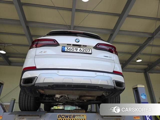 BMW X5 (G05) 2022 Белый из Кореи, фото 2