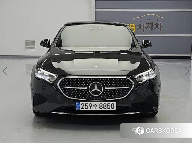 Mercedes-Benz E-Class W214 2025 Серебристо-серый из Кореи, фото 2