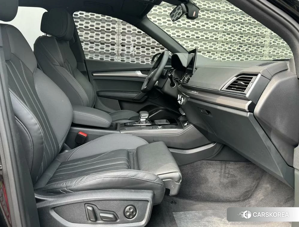 Audi Q5L id 4455743 из Китая 7