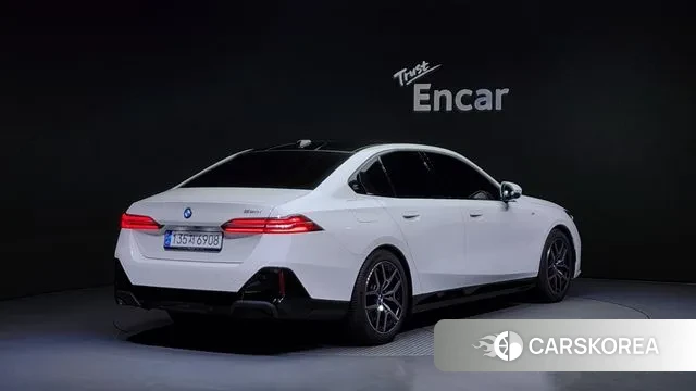 BMW 5 Series (G60) id 2914846 из Кореи 12