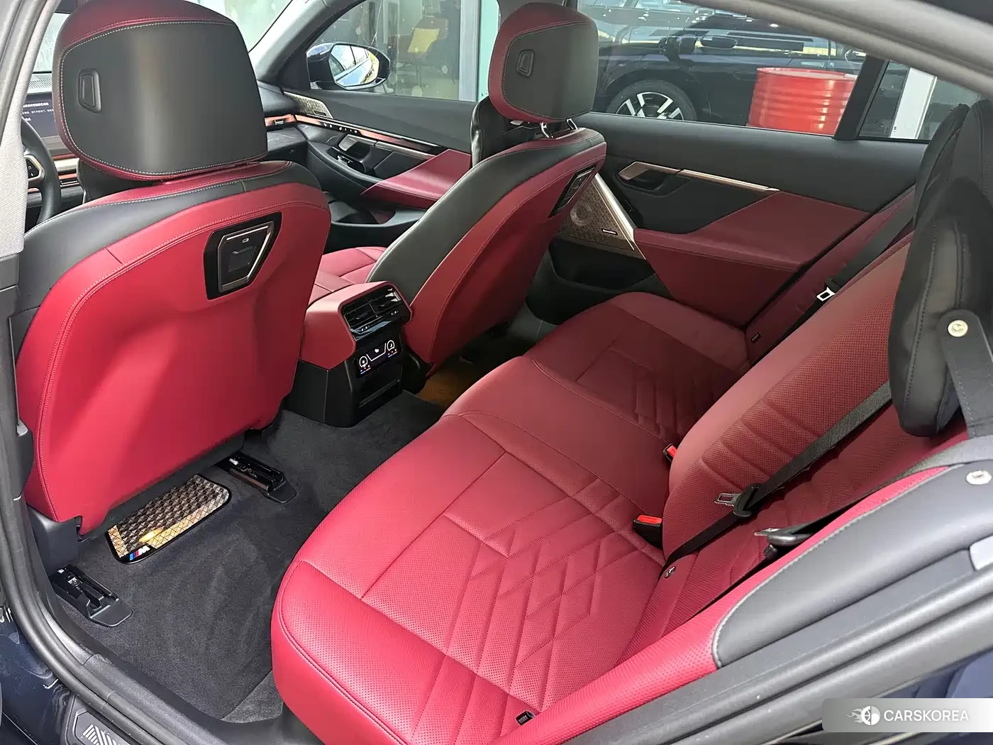 BMW 5 series 2025 Черный из Китая, фото 5