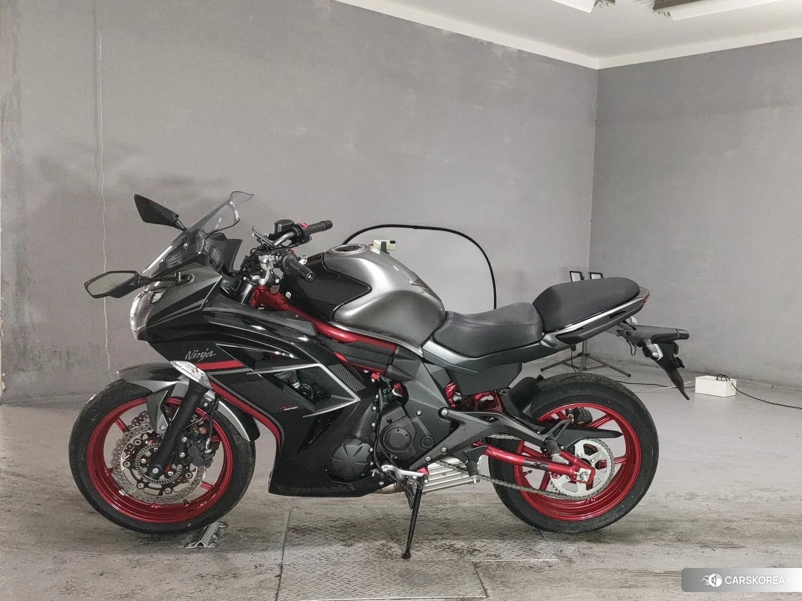 Проданный Kawasaki NINJA 400 2017 из Японии