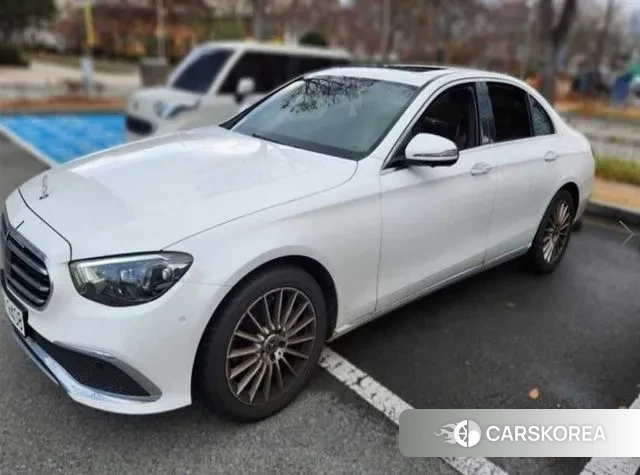 Mercedes-Benz E-Class W213 2022 Белый из Кореи, фото 3