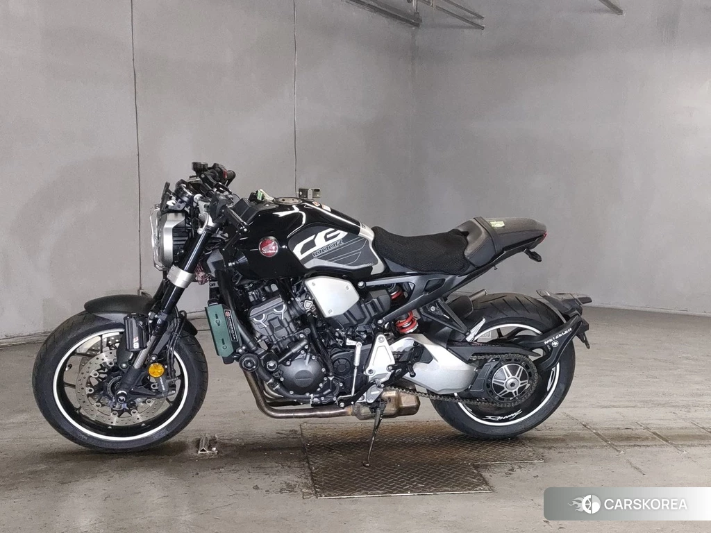 Проданный Honda CB1000R 2019 из Японии, фото 2