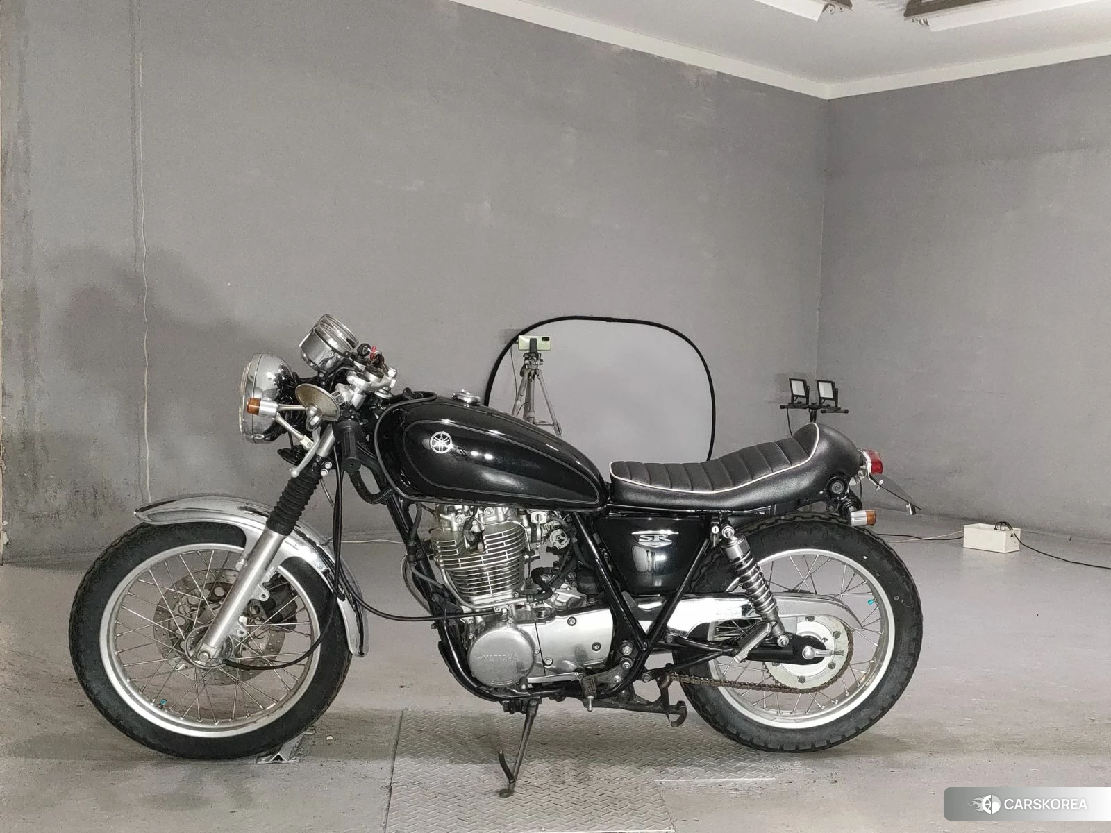 Проданный Yamaha SR 400 2016 из Японии
