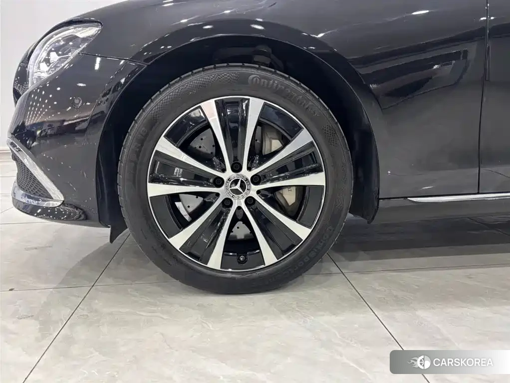 Mercedes-Benz E-class New Energy id 4547957 из Китая 8