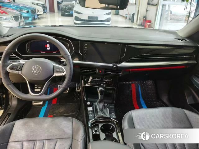 Volkswagen Passat 2025 Черный из Китая, фото 2