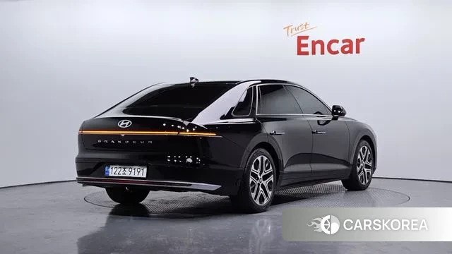 Hyundai Grandeur (GN7) id 3560683 из Кореи 12