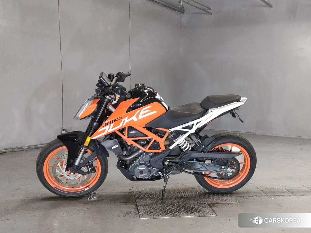 Проданный KTM 390 DUKE 2018 из Японии, фото 2