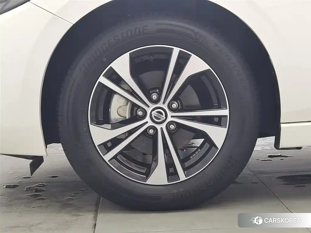 Nissan Sylphy id 4546137 из Китая 12