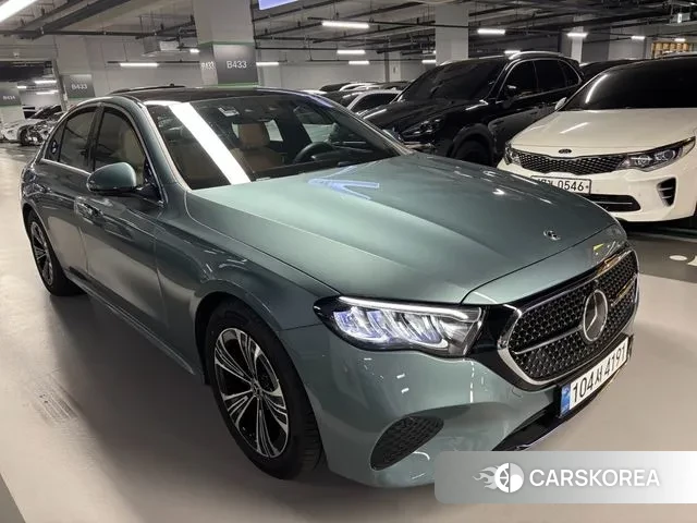 Mercedes-Benz E-Class W214 2025 Синий нефрит из Кореи, фото 3