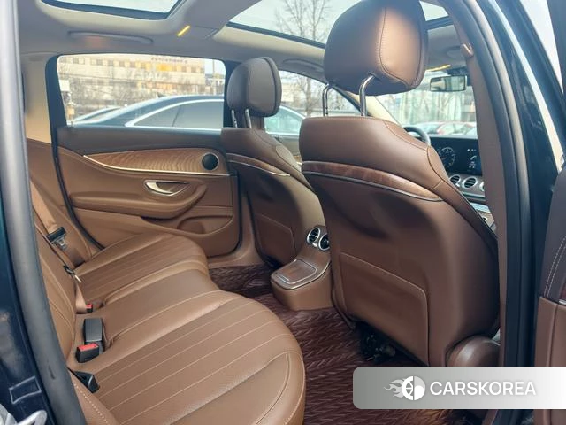 Mercedes-Benz E-class id 4258602 из Китая 12