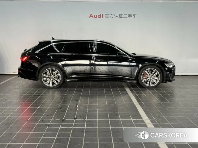 Audi A6 (import) 2022 Черный из Китая, фото 2